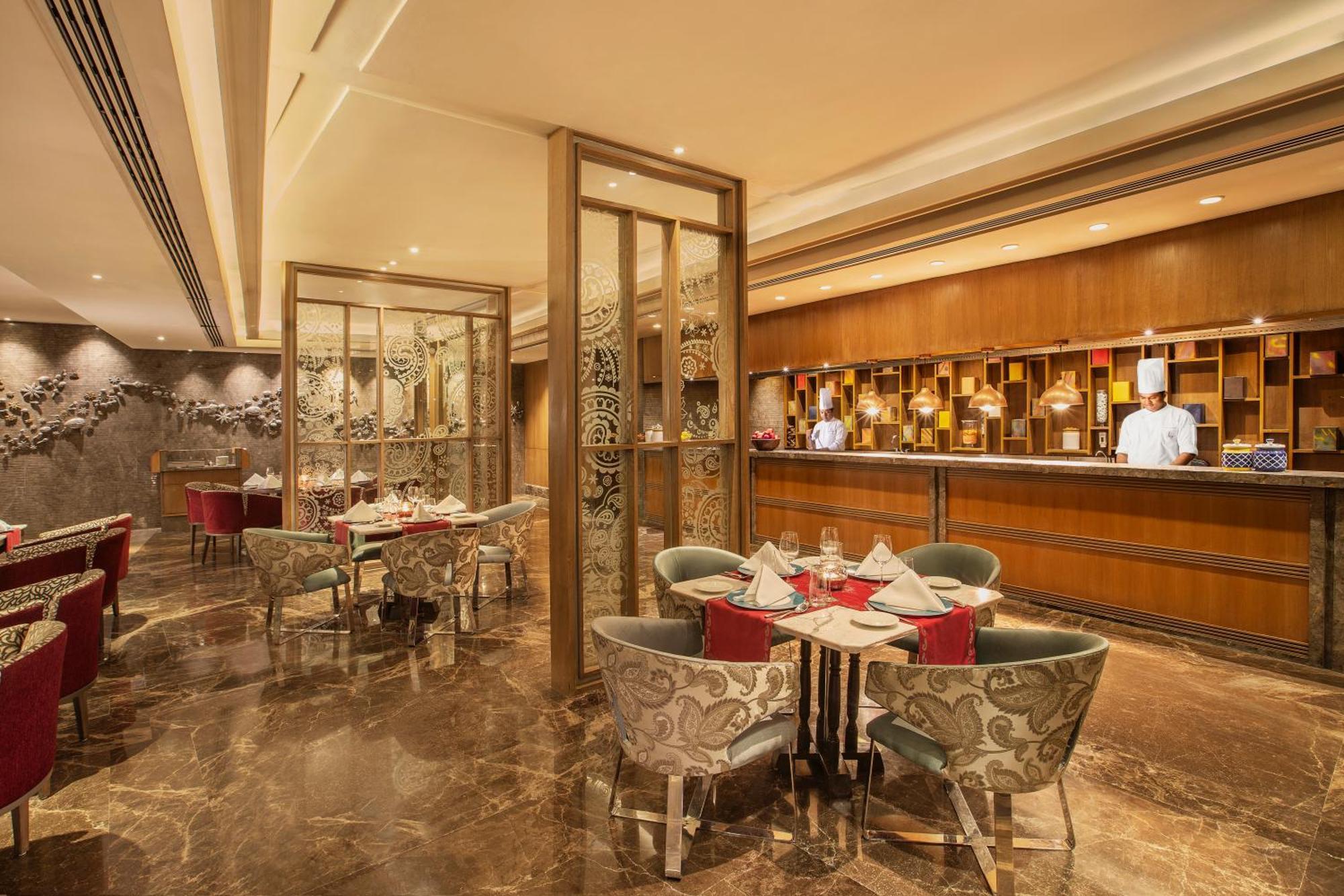 The Leela Ambience Convention Delhi Hotel New Delhi