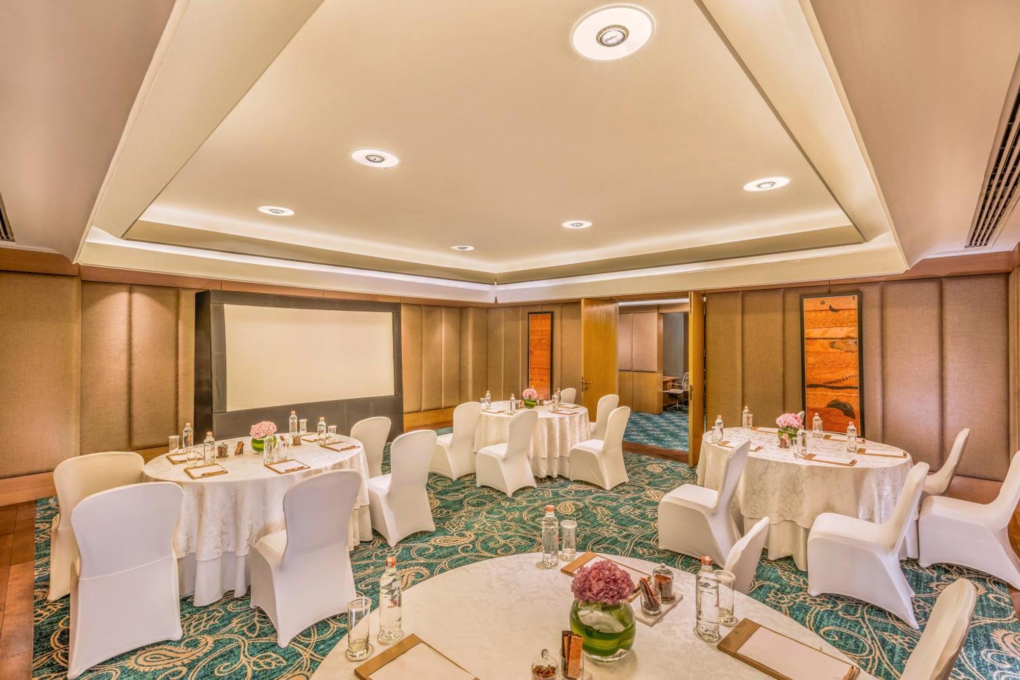 The Leela Ambience Convention Delhi 5* New Delhi