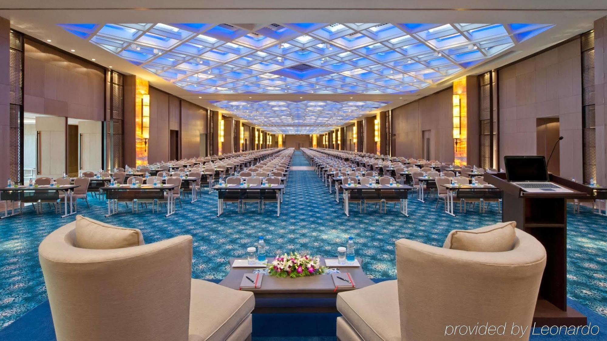 Hotel The Leela Ambience Convention Delhi New Delhi